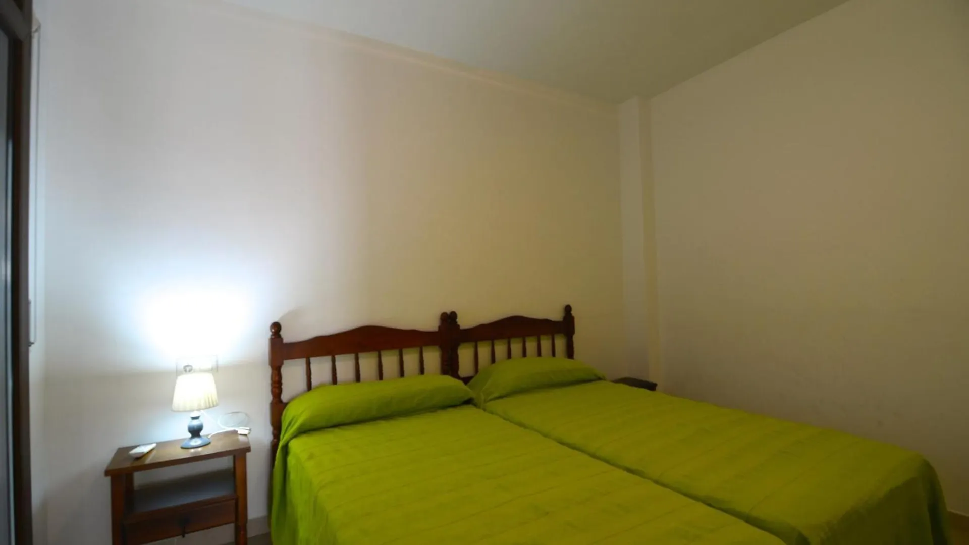 El Gavia 1-1 Apartment L'Escala Spain
