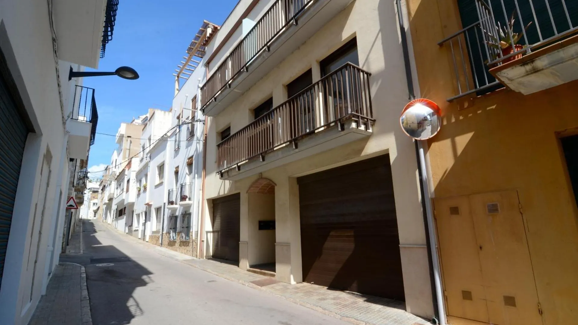 El Gavia 1-1 Apartment L'Escala Spain